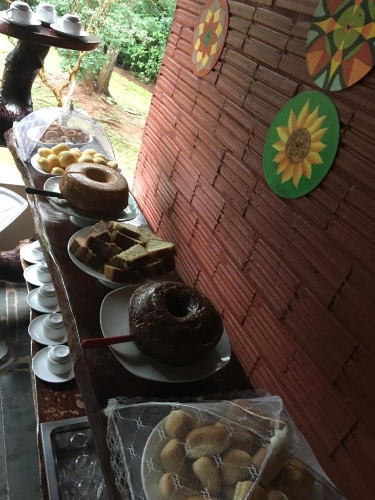 Pousada Vila Cintra ปิเรนนอโปลิส ภายนอก รูปภาพ